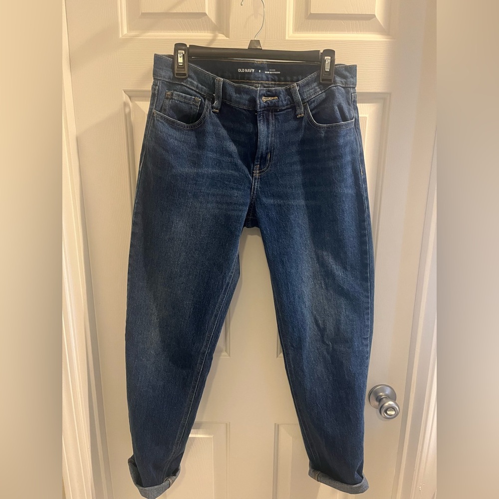 Old Navy Women’s Wow Boyfriend Mid Rise Jeans, size 6
